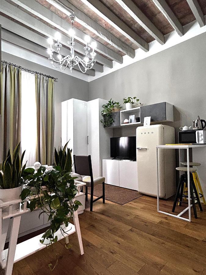 Room114 - Studio Apartment Near The Center Флоренція Екстер'єр фото
