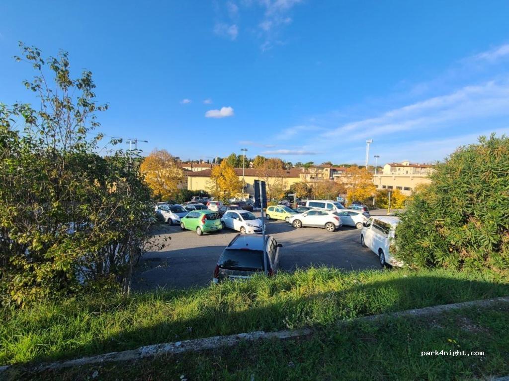 Room114 - Studio Apartment Near The Center Флоренція Екстер'єр фото